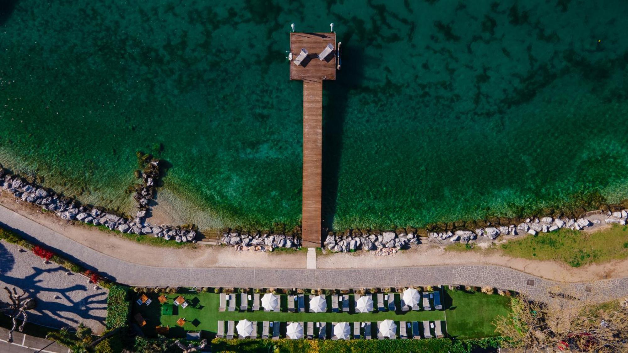 Kriss Internazionale Hotel Bardolino Exterior photo