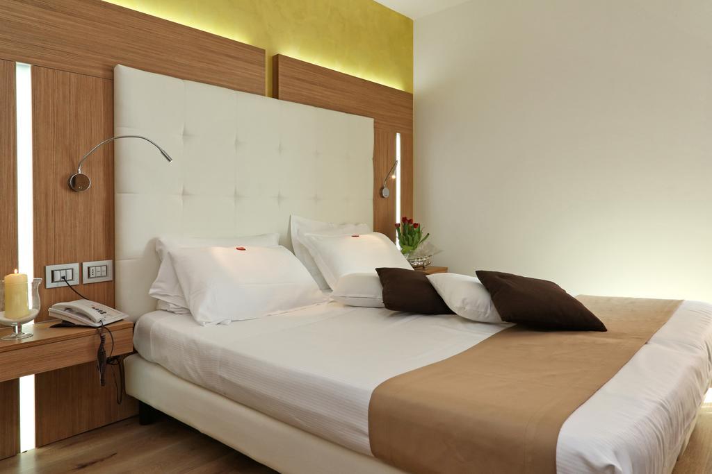 Kriss Internazionale Hotel Bardolino Exterior photo